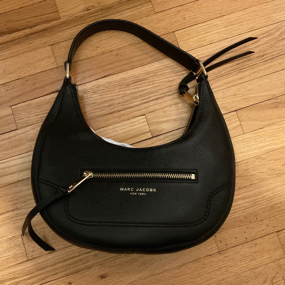 Marc Jacobs Crescent Bag. Black